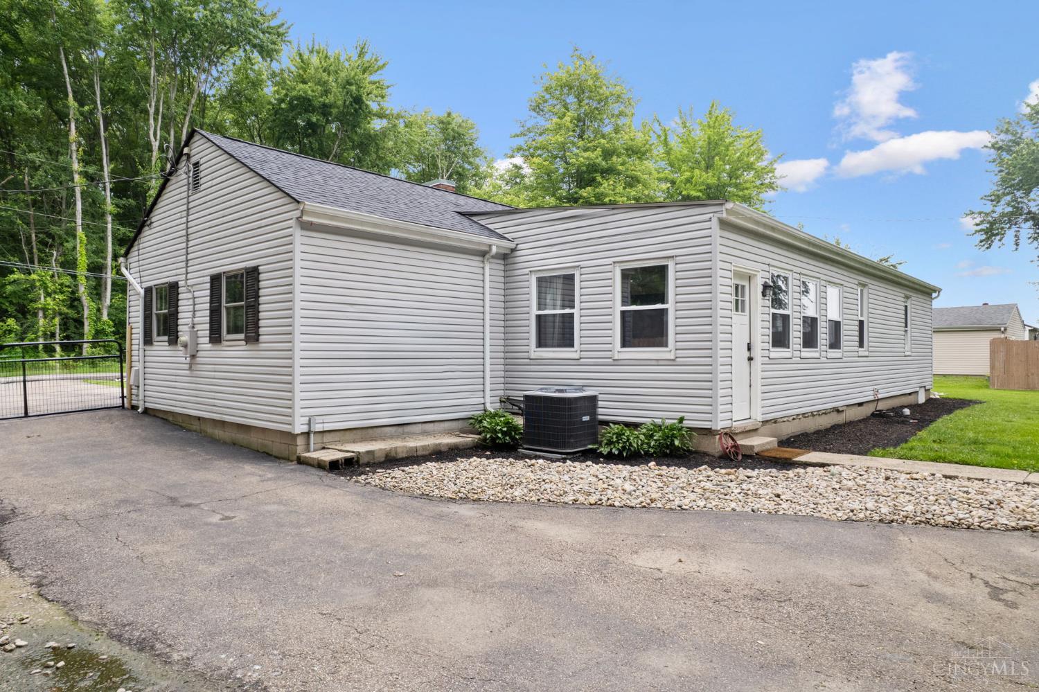 2671 Herold Road Batavia, OH 45103 - Photo 3 of 24
