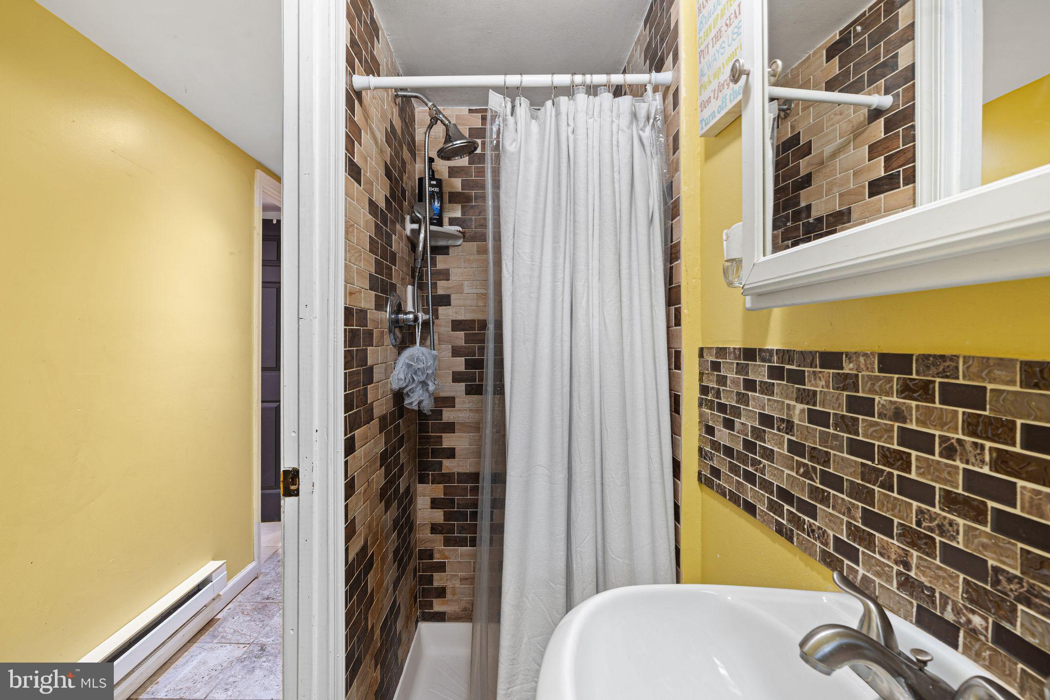 144 Fairview Avenue Lansdowne, PA 19050 - Photo 27 of 39 a bathroom with a shower