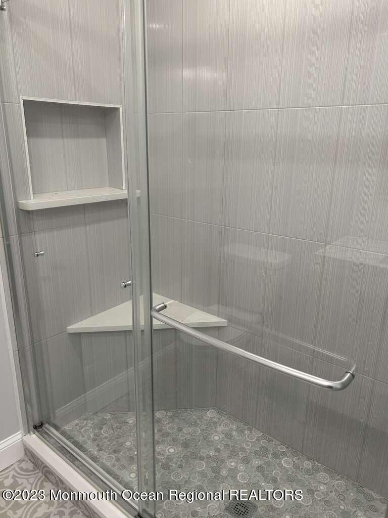 48 East Piazza Tasso Freehold, NJ 07728 - Photo 4 of 21 Feuer.4