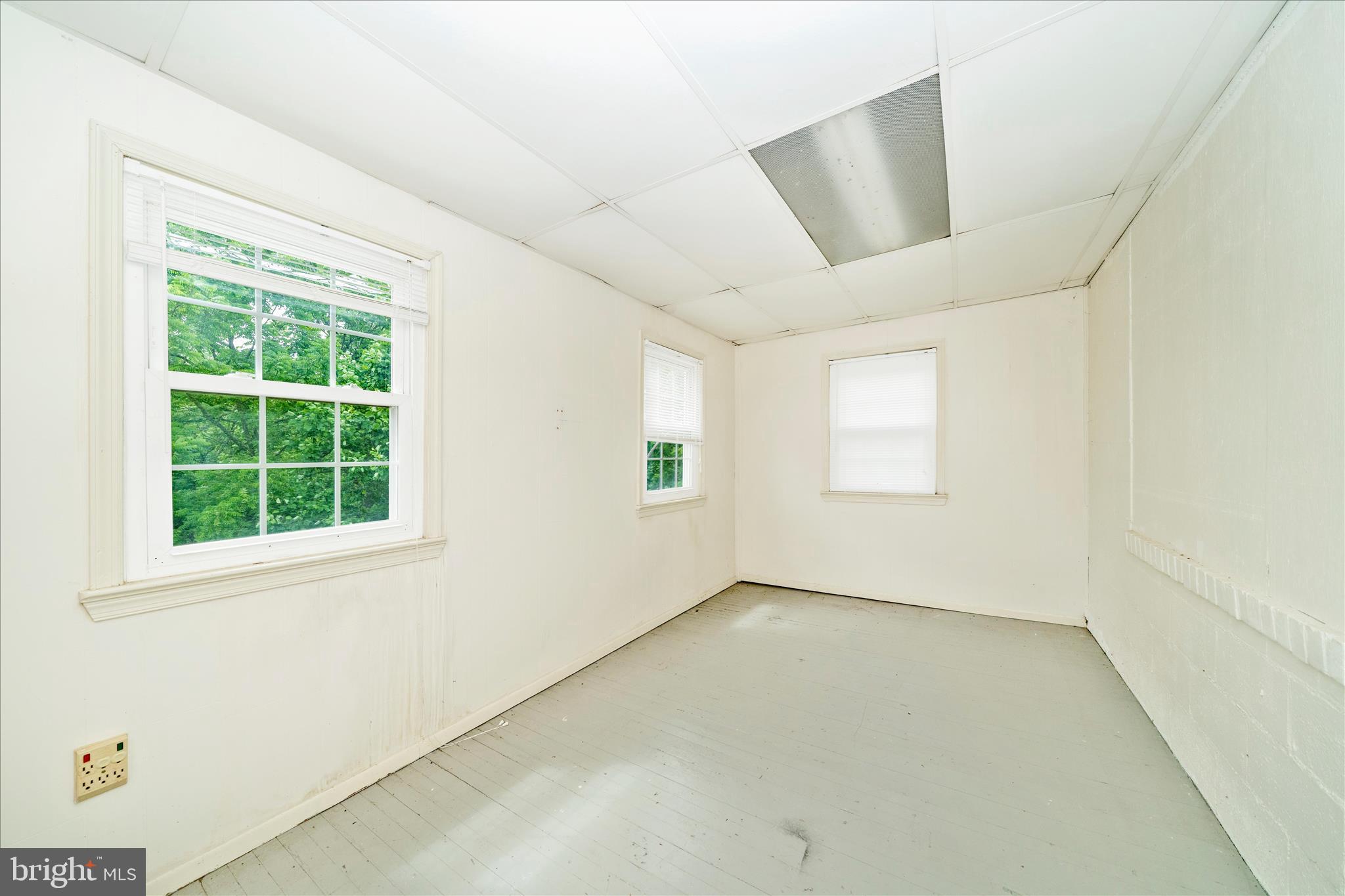 25930 Ridge Road Damascus, MD 20872 - Photo 32 of 62 Unit 4 Sun Room