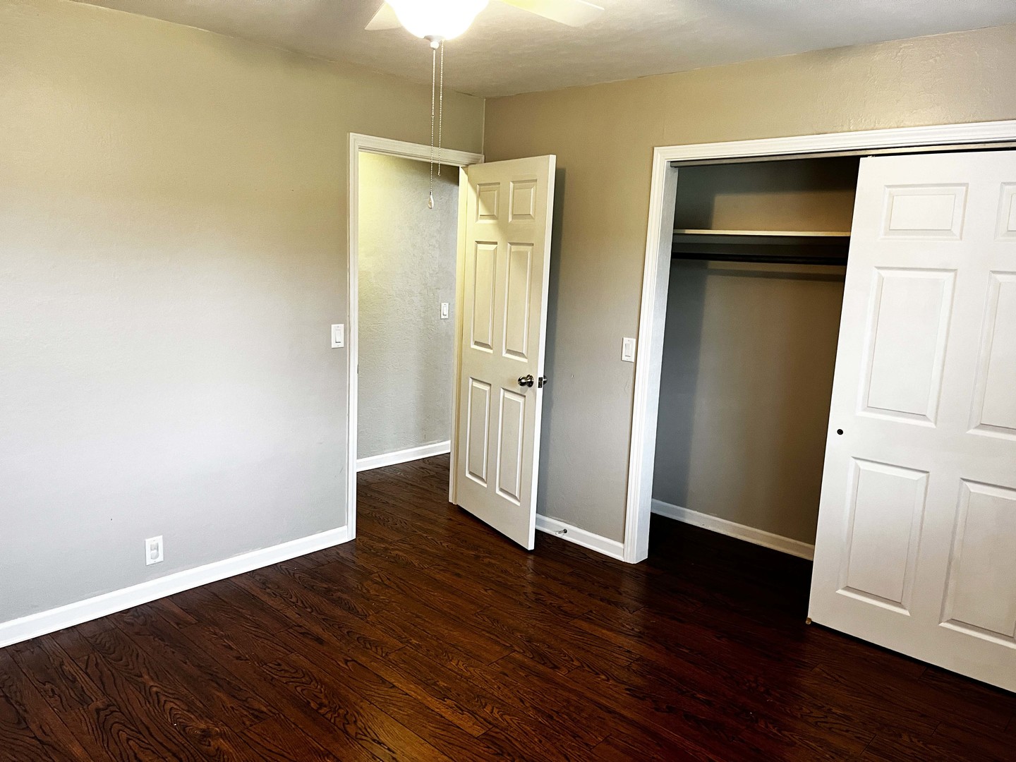 2438 Erskine Road Joliet, IL 60433 - Photo 29 of 42 an empty room with wooden floor and closet