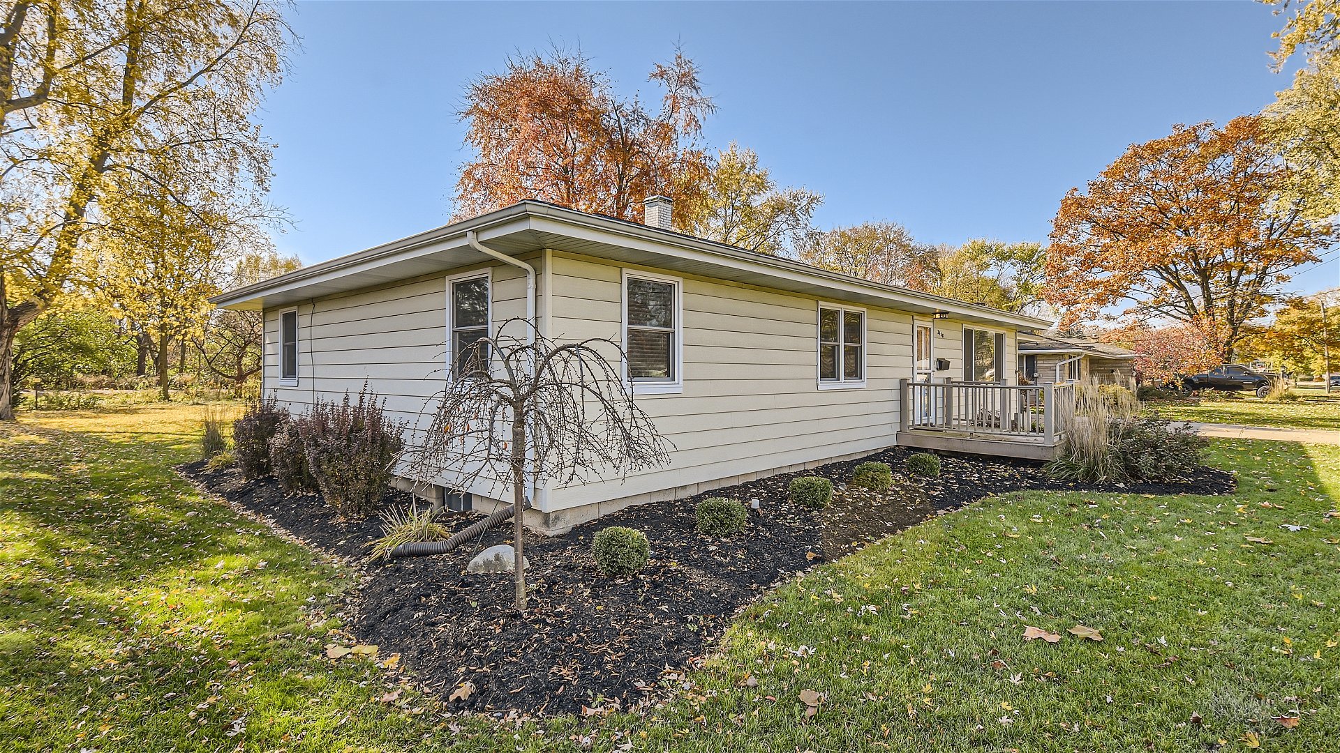 2438 Erskine Road Joliet, IL 60433 - Photo 3 of 42 a front view of a house with garden