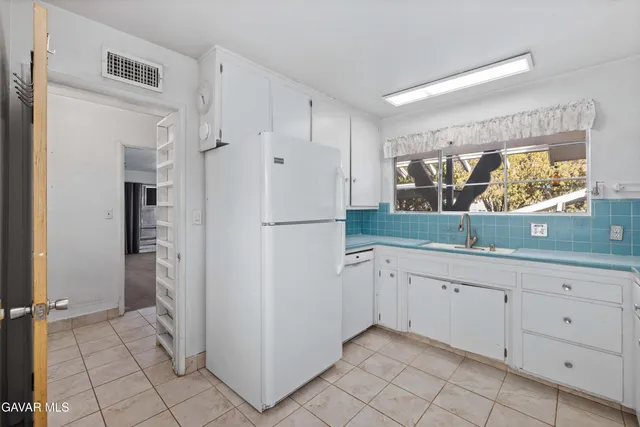 $450,000 | 1118 Avenue K E Lancaster Ca East, Lancaster, CA 93535