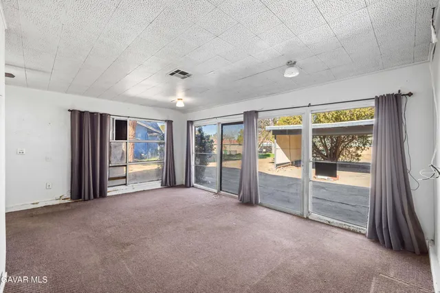 $450,000 | 1118 Avenue K E Lancaster Ca East, Lancaster, CA 93535