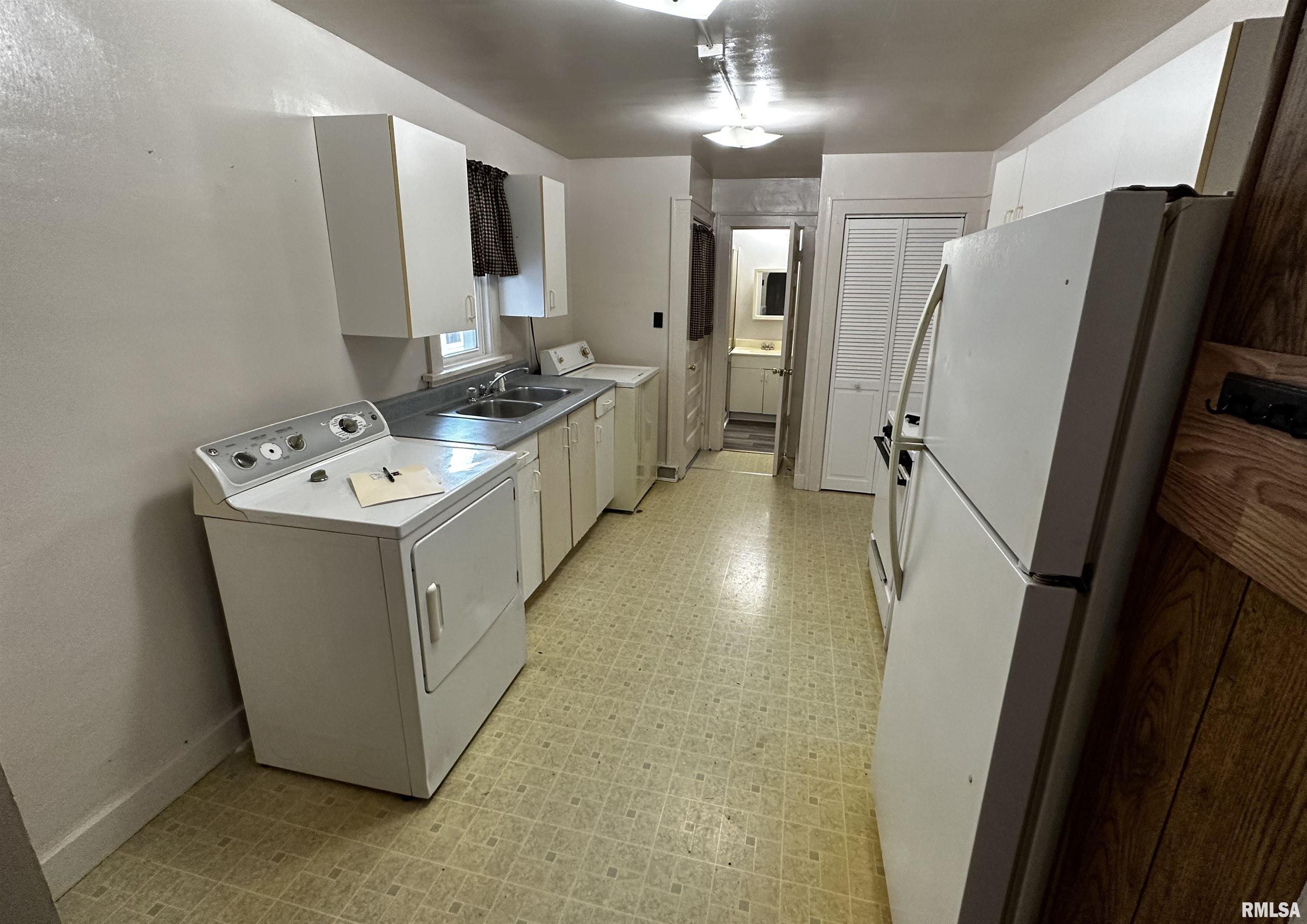 718 South Locust Street Centralia, IL 62801 - Photo 9 of 12