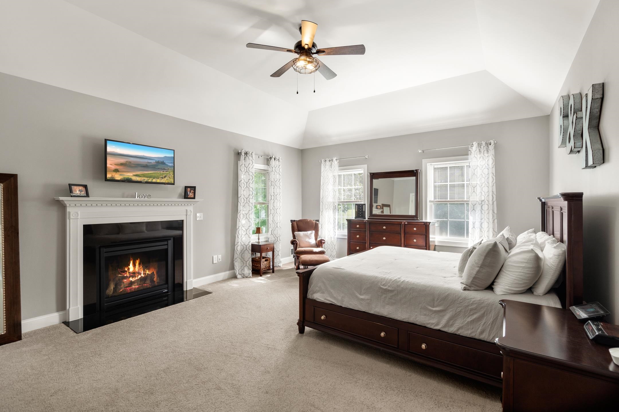 38 Jackman Ridge Road Windham, NH 03087 - Photo 23 of 40