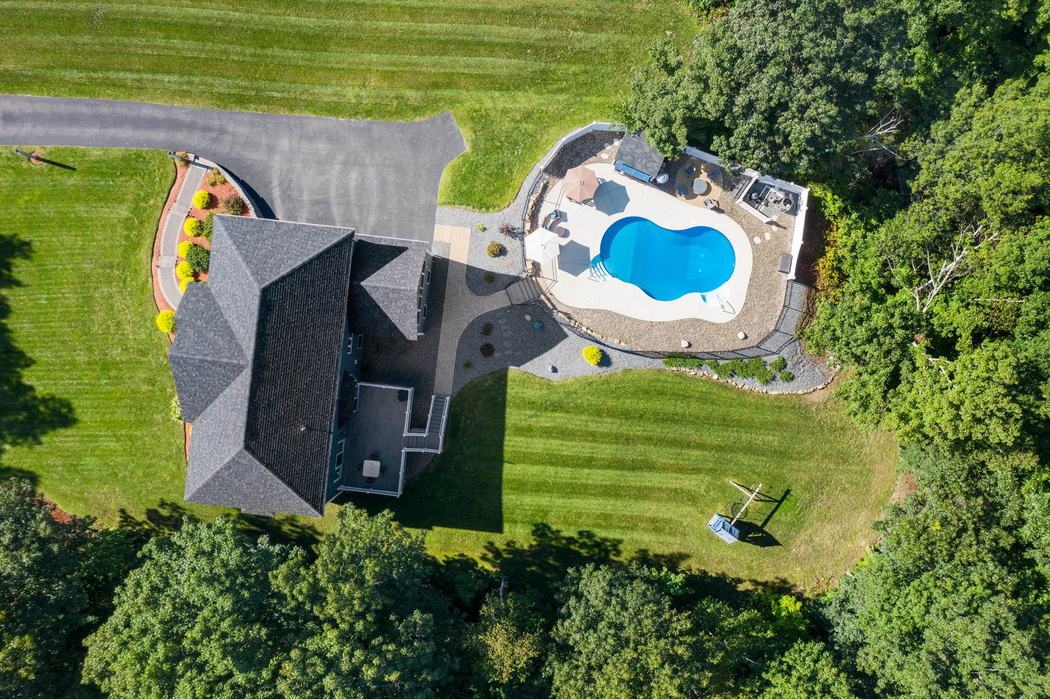 38 Jackman Ridge Road Windham, NH 03087 - Photo 32 of 40