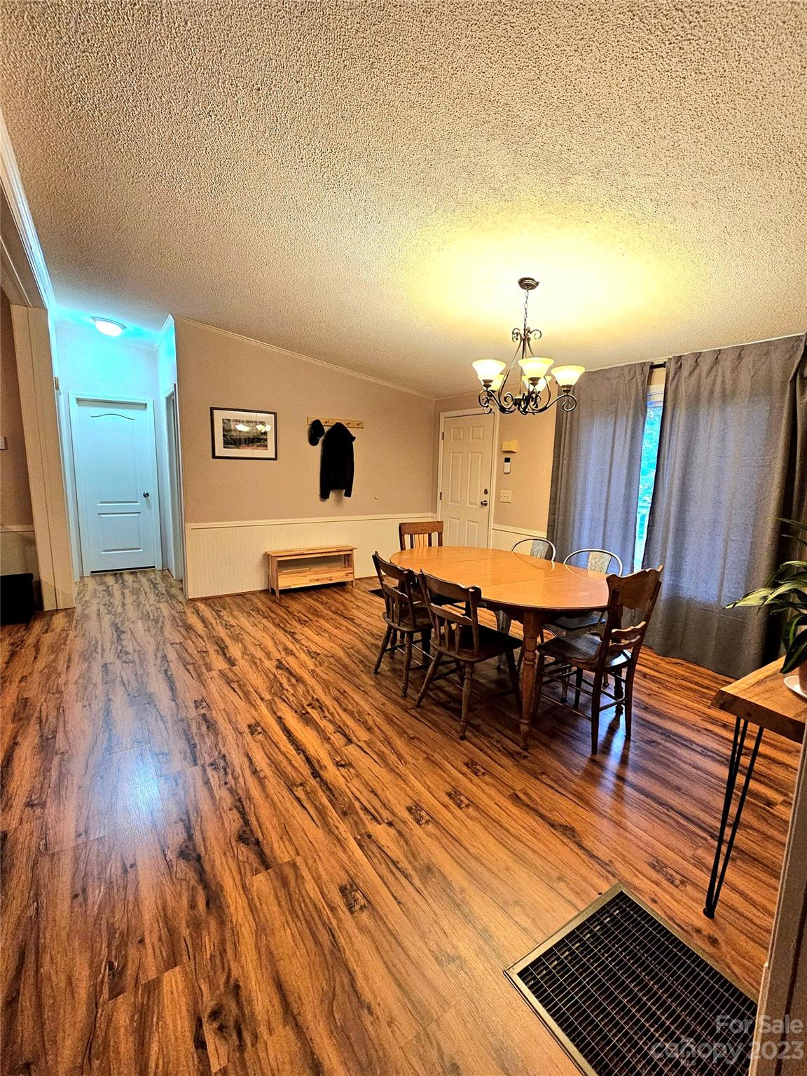 224 McDaniel Road Blacksburg, SC 29702 - Photo 9 of 20 a living room with furniture and wooden floor