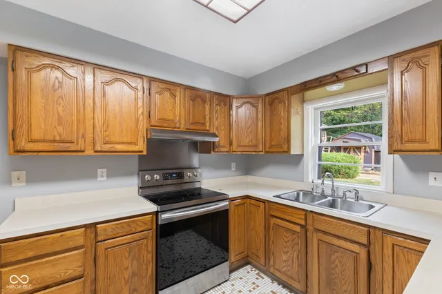 $310,000 | 6038 East County Road 700 South, Plainfield, IN 46168