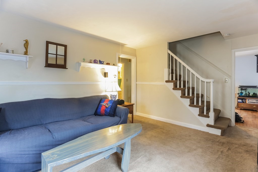 6 Ellestuen Road Worcester, MA 01606 - Photo 3 of 15 Gallery Image 3