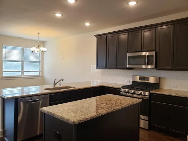 $2,595 | 11 Pheasant Run, Sanger, TX 76266