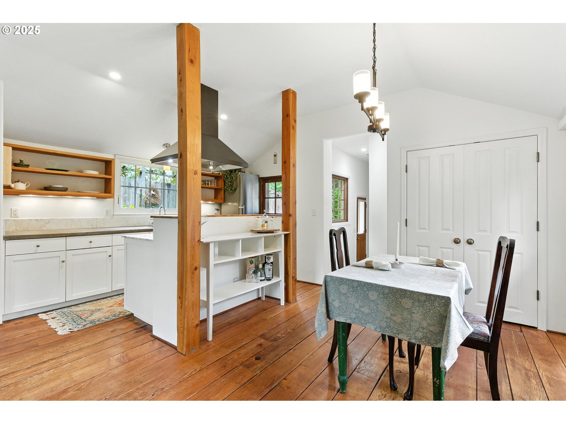 3307 Southwest Spring Garden Street Portland, OR 97219 - Photo 15 of 29 Gallery Image 15