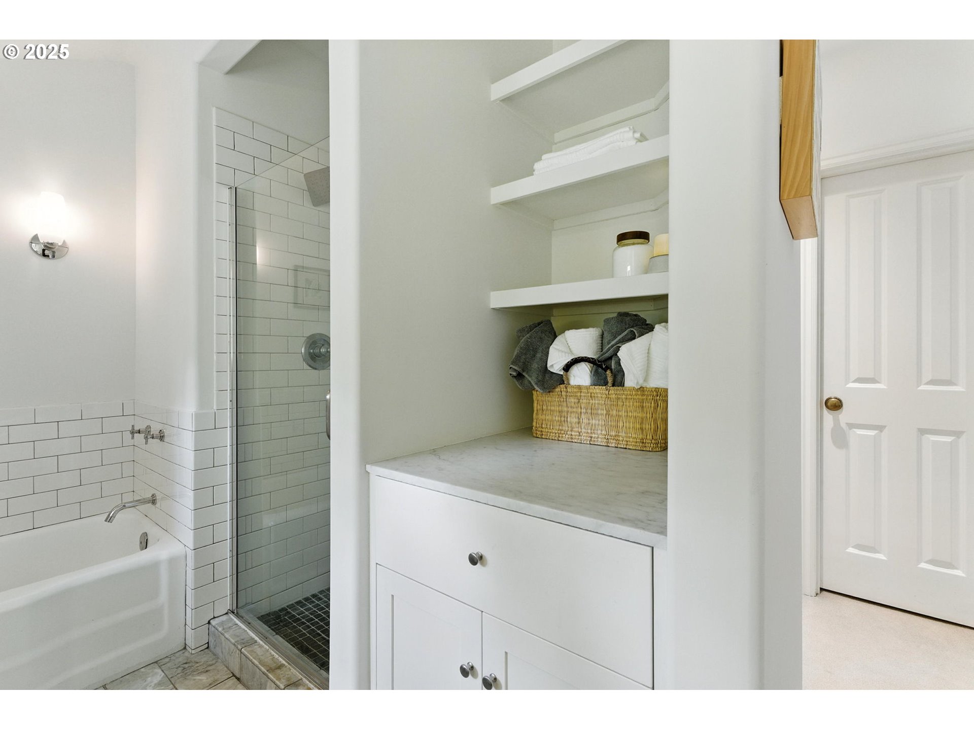 3307 Southwest Spring Garden Street Portland, OR 97219 - Photo 18 of 29 Gallery Image 18