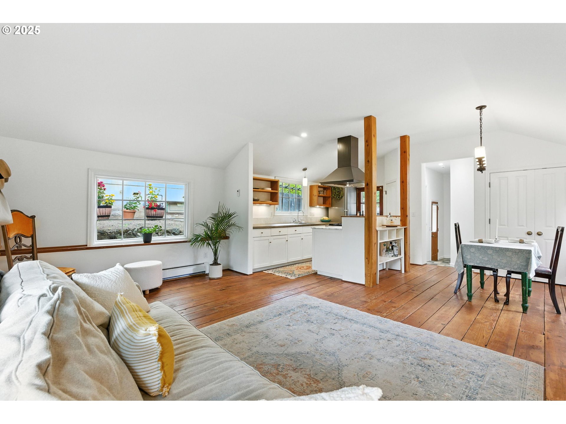 3307 Southwest Spring Garden Street Portland, OR 97219 - Photo 7 of 29 Gallery Image 7