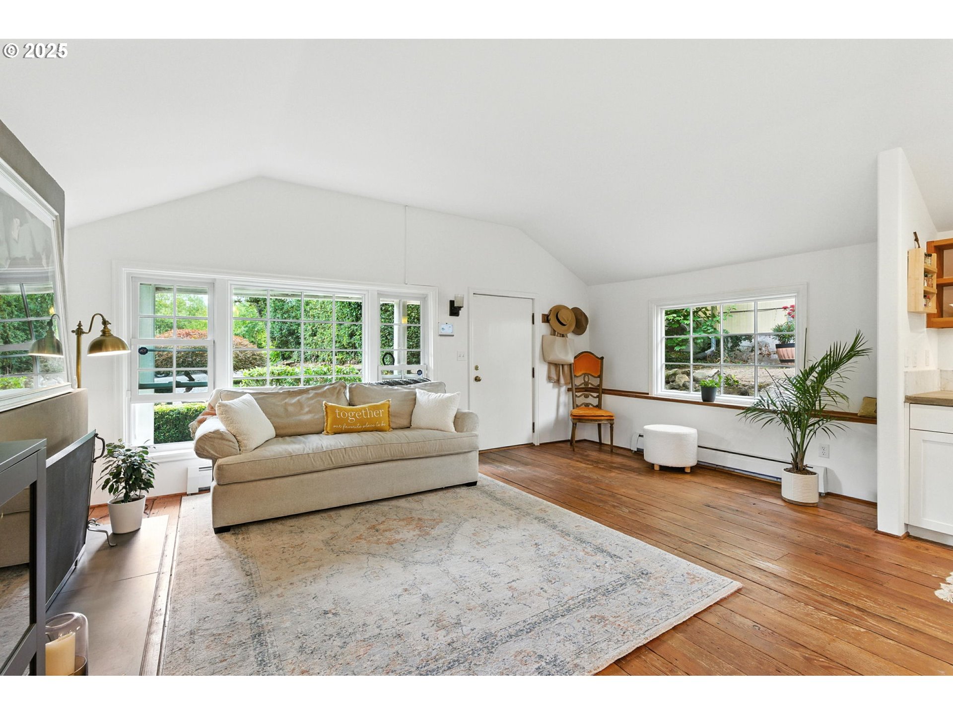 3307 Southwest Spring Garden Street Portland, OR 97219 - Photo 9 of 29 Gallery Image 9