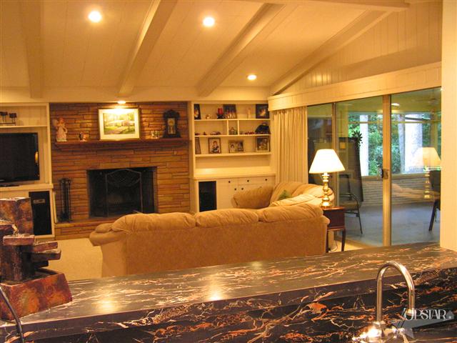 1702 South Hadley Road Fort Wayne, IN 46804 - Photo 3 of 25 Gallery Image 3