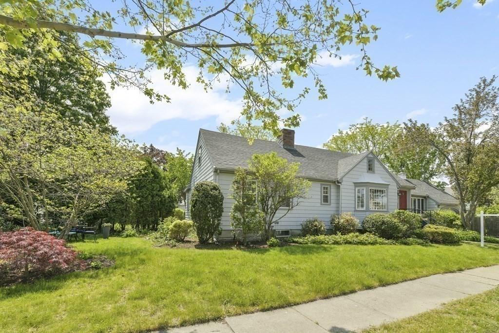 84 Statler Road Belmont, MA 02478 - Photo 2 of 5 Gallery Image 2