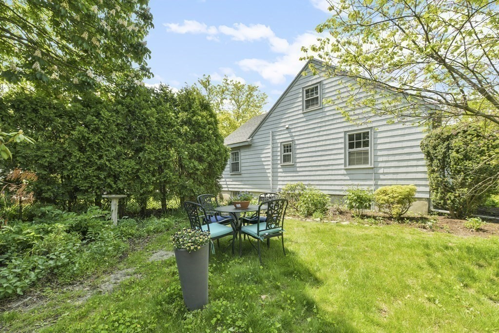 84 Statler Road Belmont, MA 02478 - Photo 3 of 5 Gallery Image 3