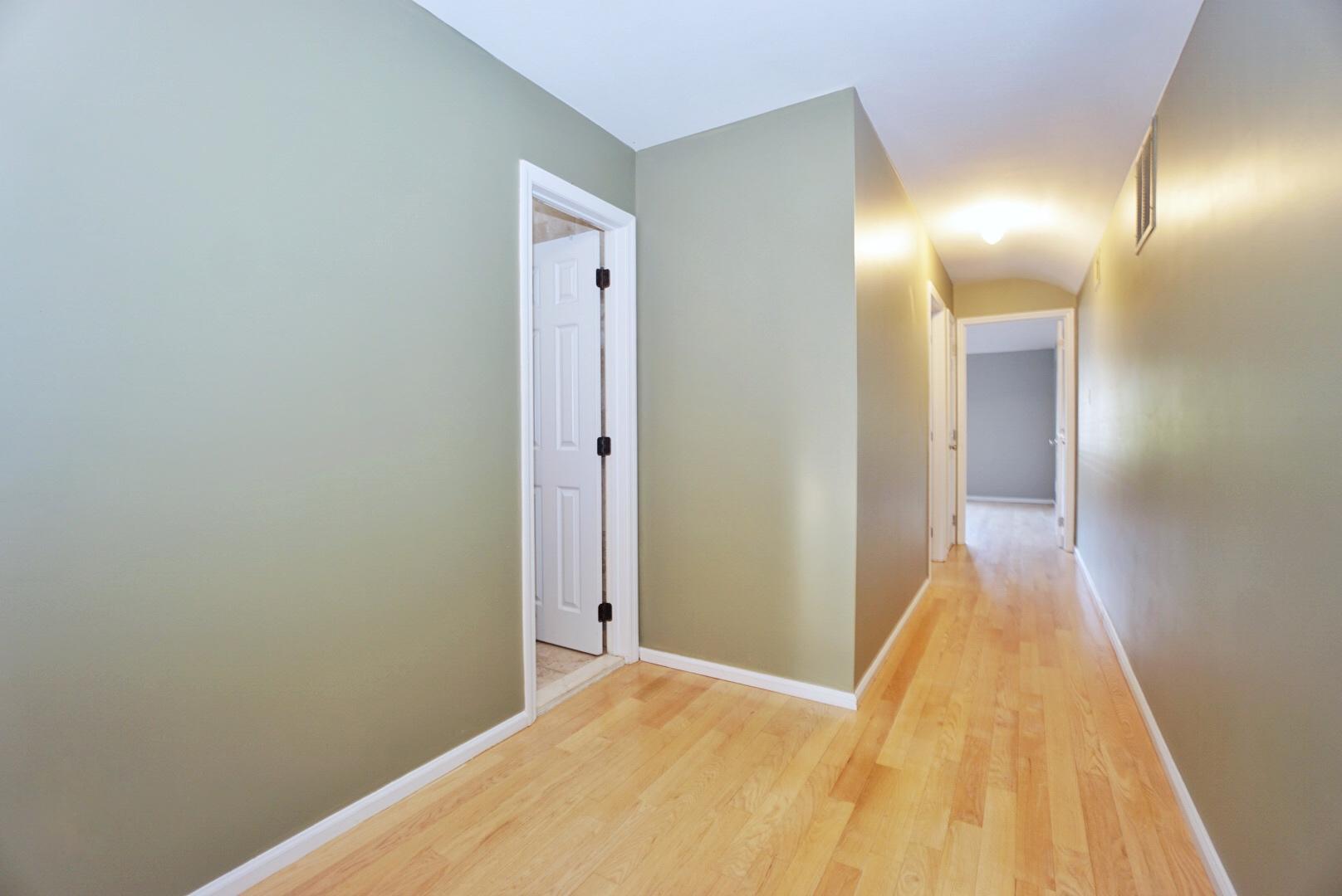 62 Seguine Loop Staten Island, NY 10309 - Photo 14 of 37 Photo Apr 27, 3 12 15 PM