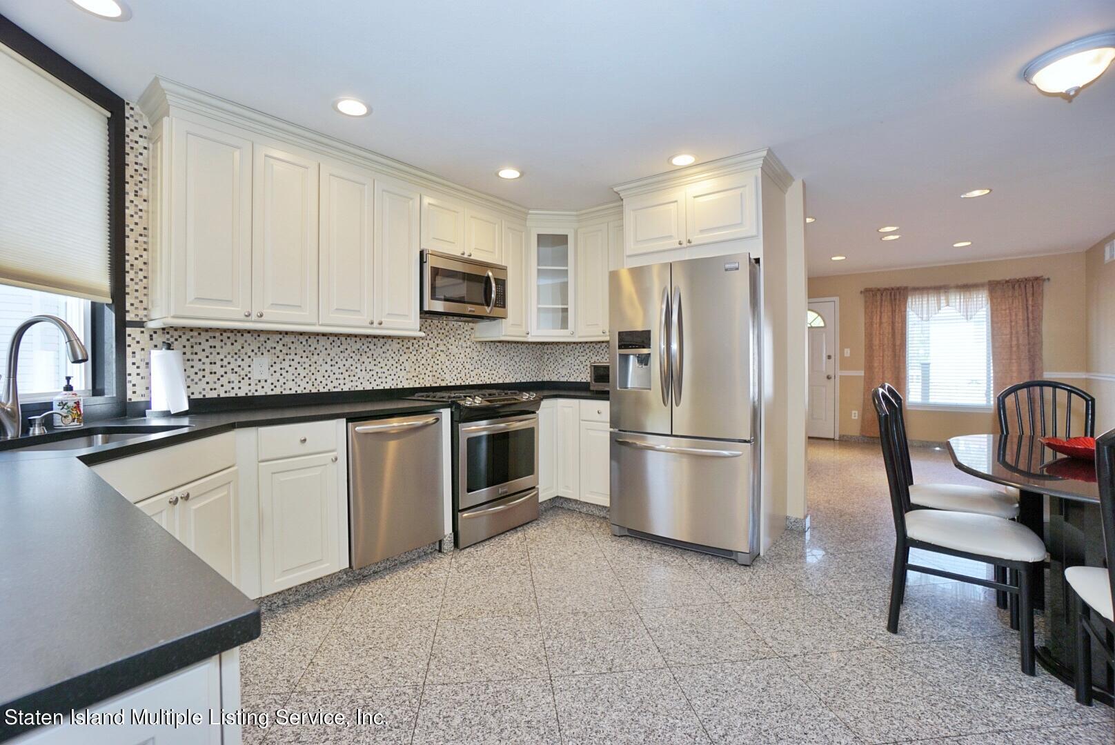 62 Seguine Loop Staten Island, NY 10309 - Photo 5 of 37 Photo Apr 27, 3 09 21 PM