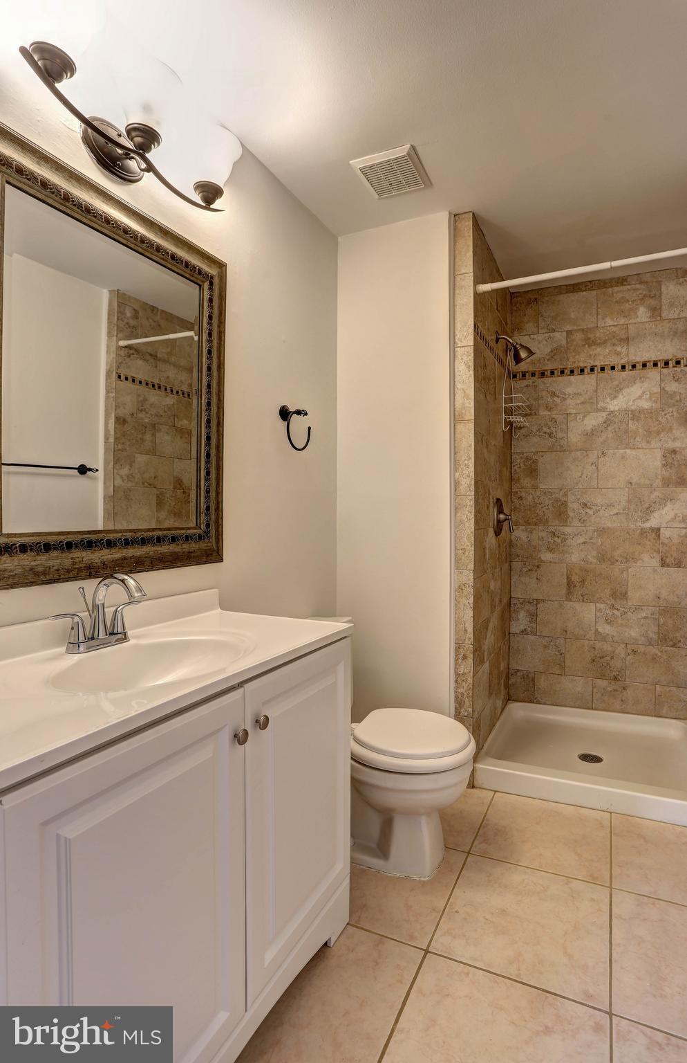 7148 Lasting Light Way Columbia, MD 21045 - Photo 17 of 43 Primary Bath