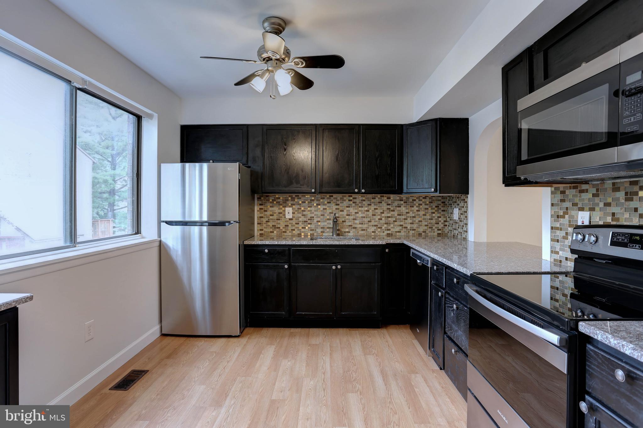 7148 Lasting Light Way Columbia, MD 21045 - Photo 9 of 43 Kitchen