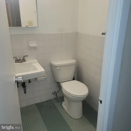 $1,425 | 224-30 West Rittenhouse Square, Unit 1403, Philadelphia, PA 19103