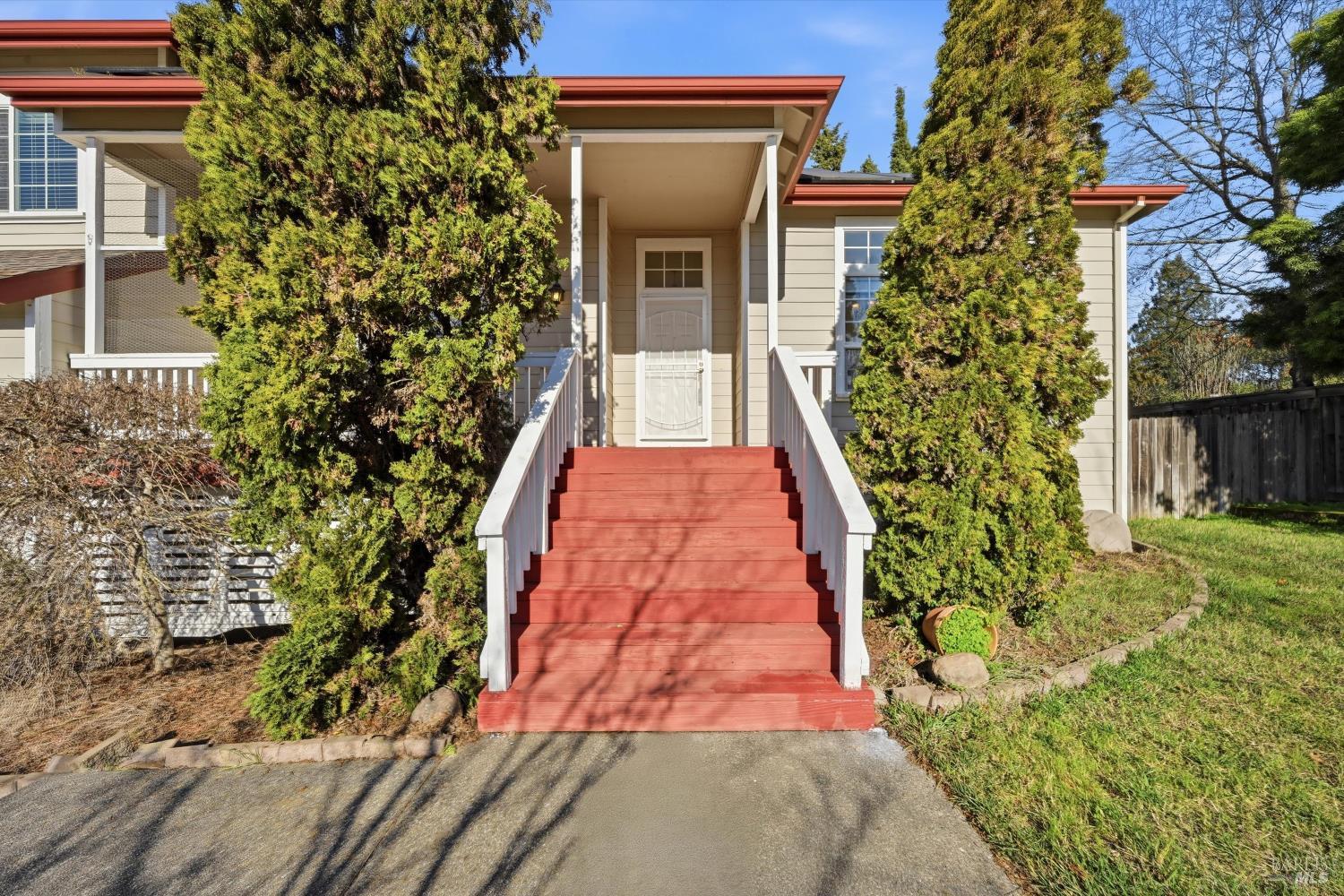 366 Breeden Street Santa Rosa, CA 95409 - Photo 3 of 39
