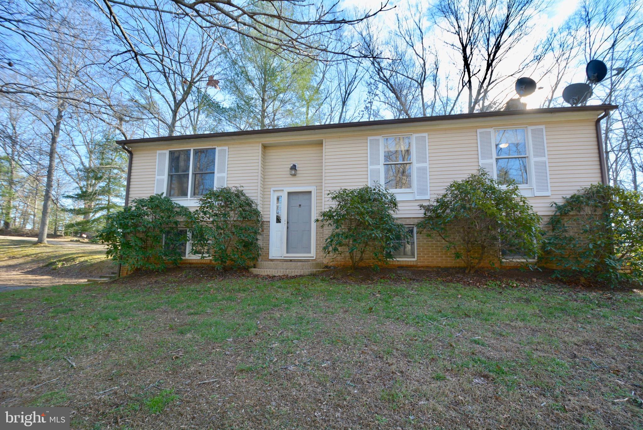 5576 Keyser Road Hume, VA 22639 - Photo 1 of 46 Gallery Image 1