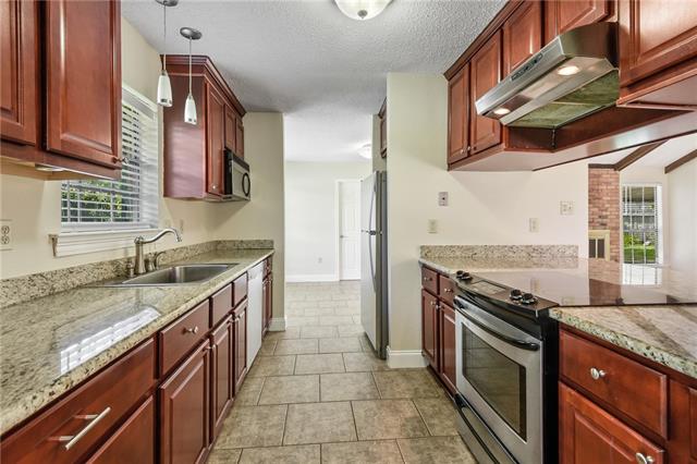 507 Cross Gates Boulevard Slidell, LA 70461 - Photo 4 of 12