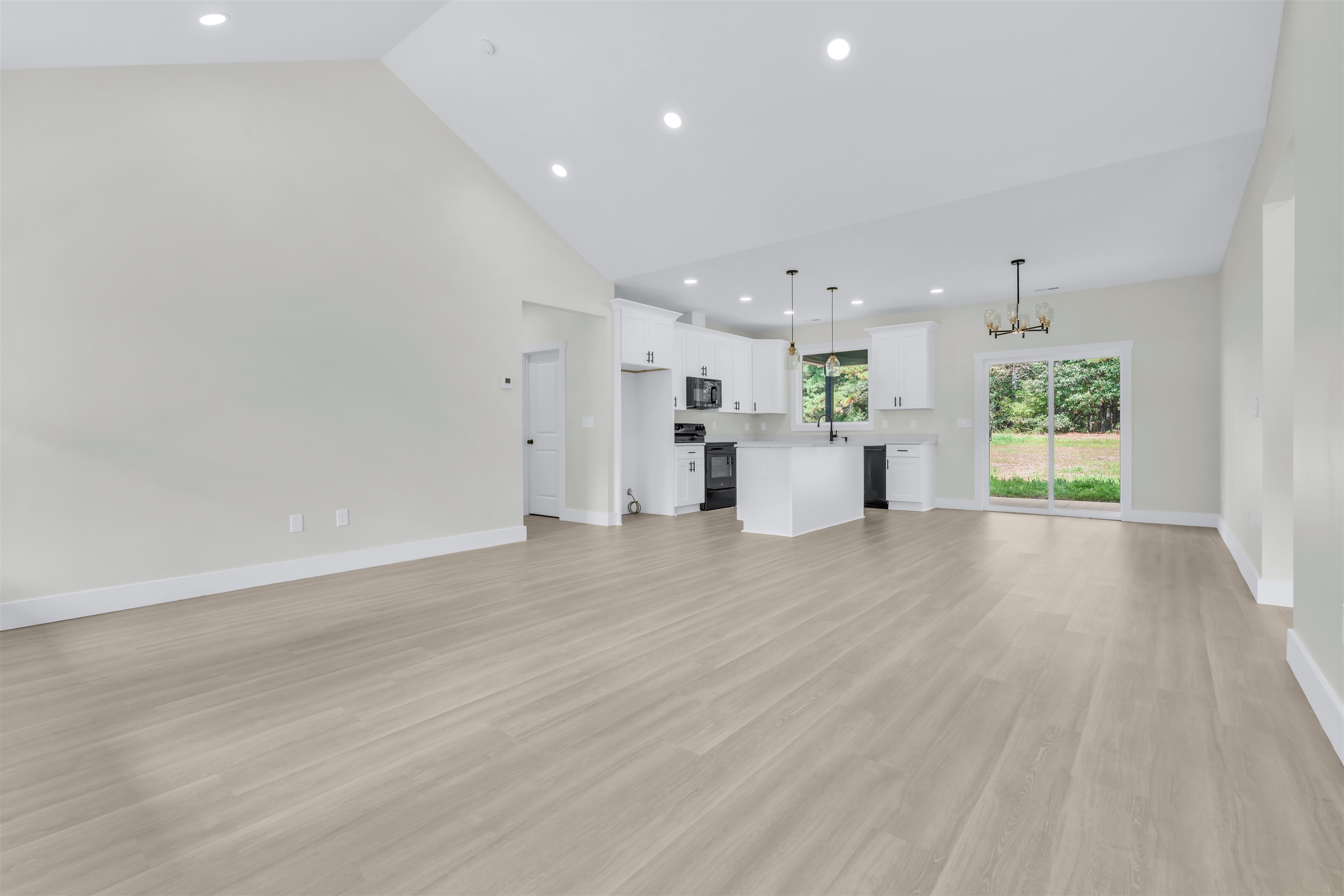 565 Bill Lattimore Road Chesnee, SC 29323 - Photo 4 of 18 Gallery Image 4