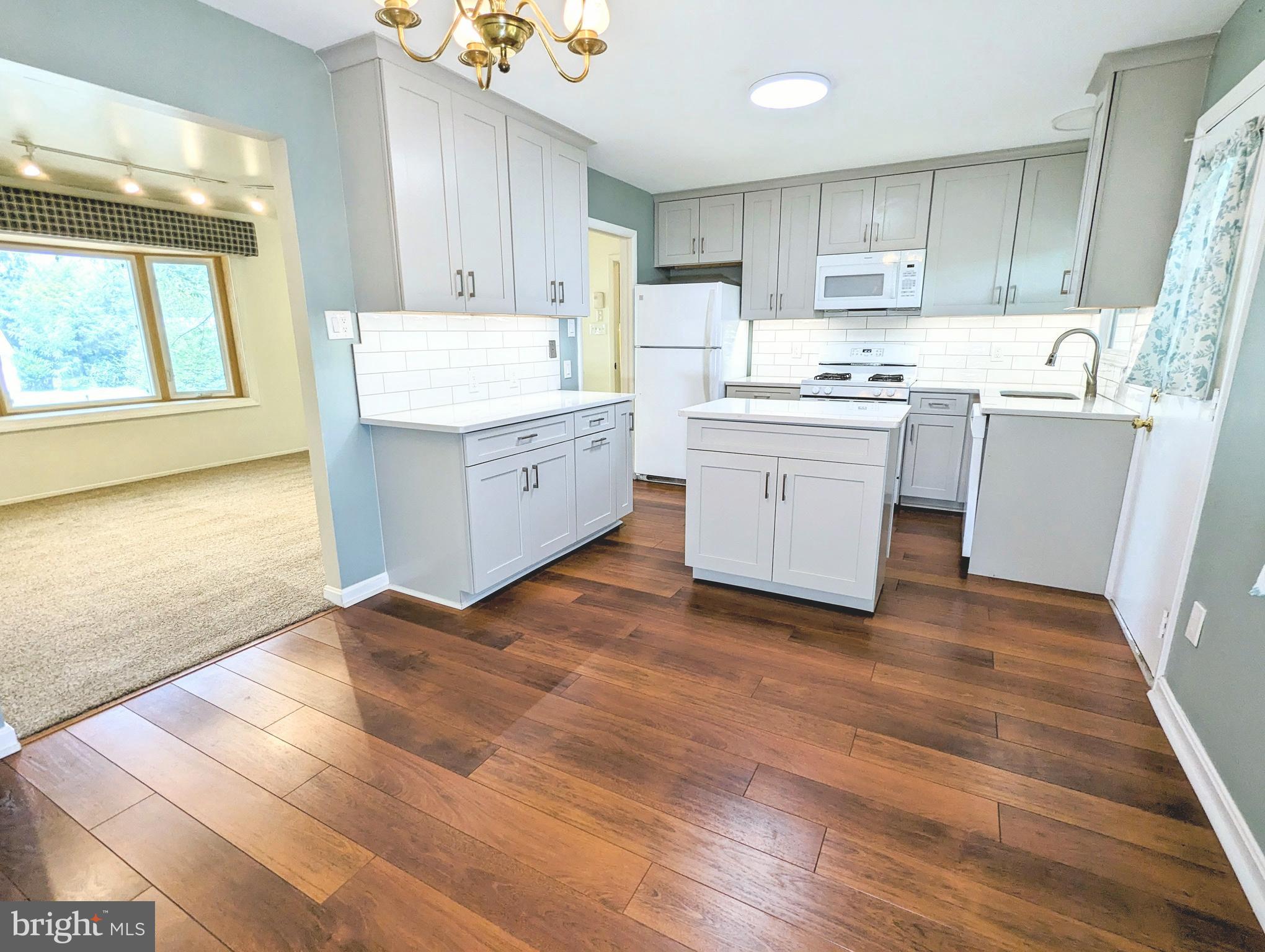 4015 Lees Corner Road Chantilly, VA 20151 - Photo 3 of 21