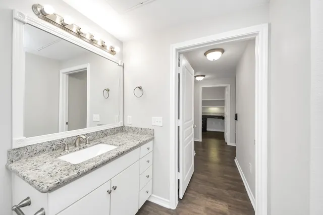 $1,544 | 3003 Memorial Court, Unit 1147, Houston, TX 77007