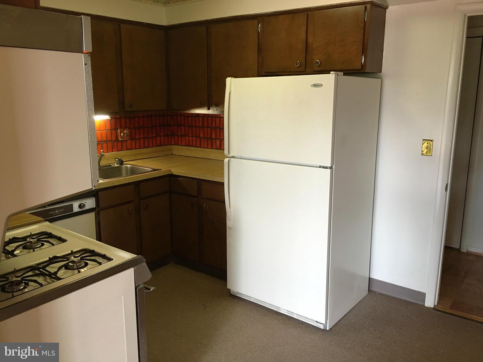 102 Cross Keys Road, Unit R102A Baltimore, MD 21210 - Photo 5 of 21 Kitchen