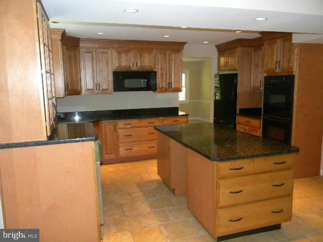 8717 Graystone Lane Laurel, MD 20708 - Photo 2 of 16 Kitchen