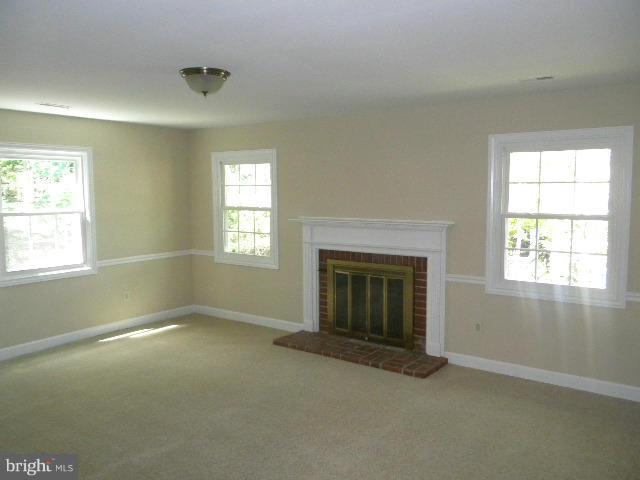 8717 Graystone Lane Laurel, MD 20708 - Photo 3 of 16 Family Room