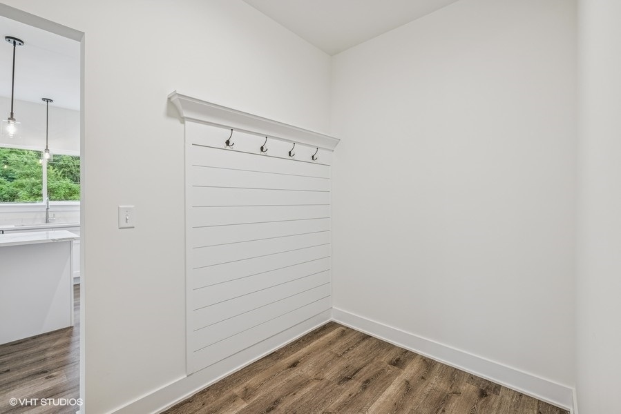 735 Fox Trail Terrace Cary, IL 60013 - Photo 8 of 21 a view of a small space