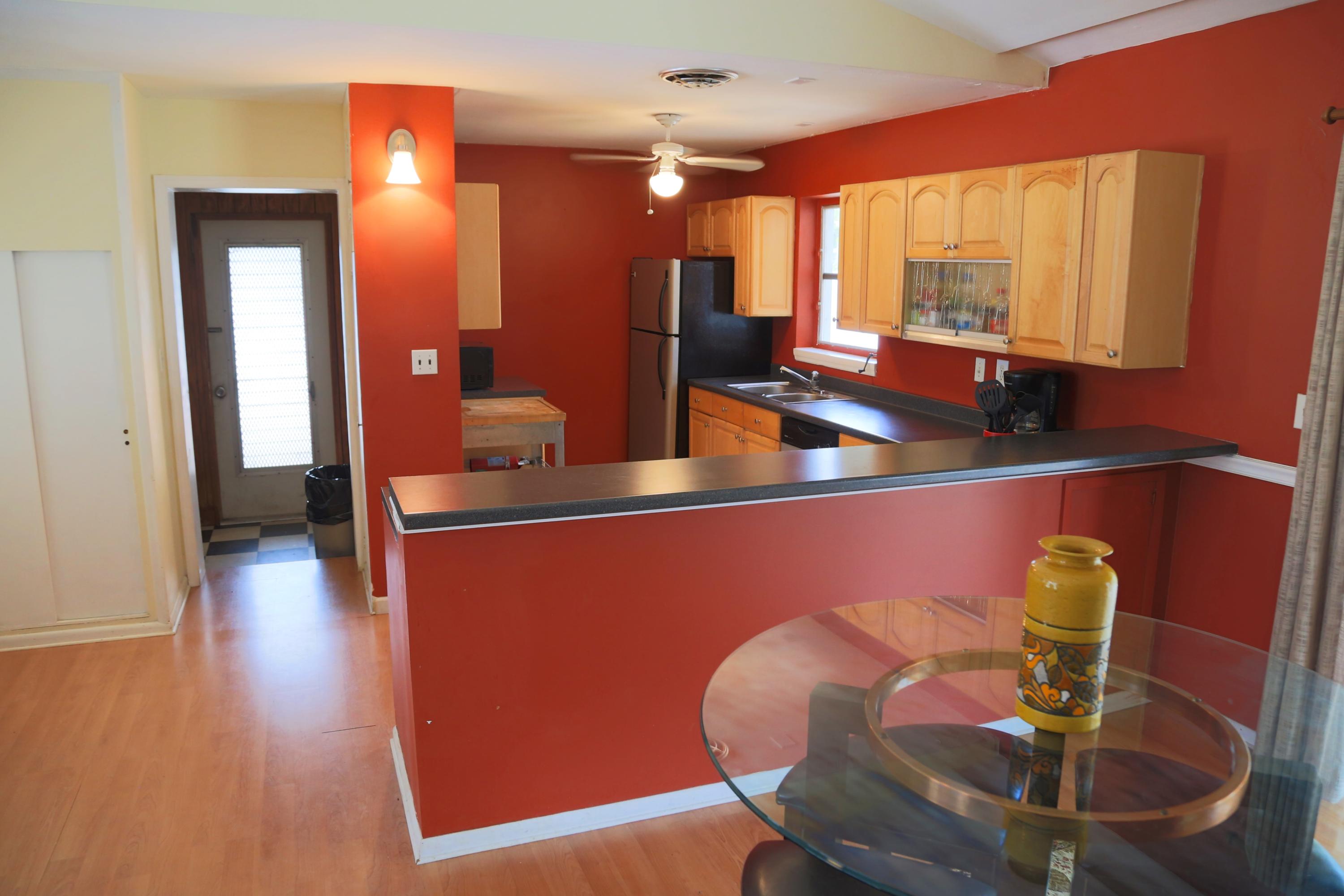 437 Gulf Road North Palm Beach, FL 33408 - Photo 4 of 17 IMG_3374