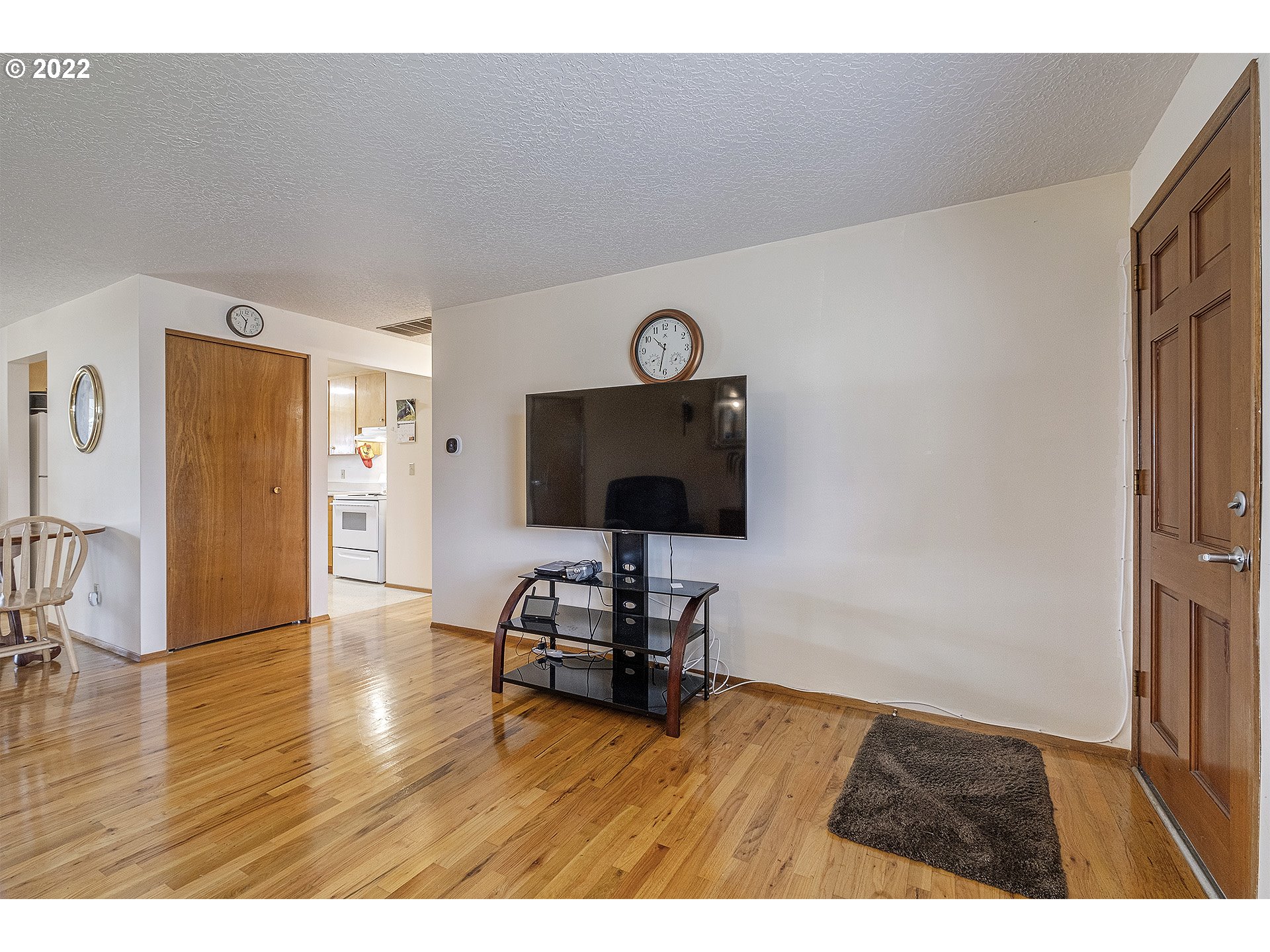 1661 Umpqua Road Woodburn, OR 97071 - Photo 8 of 30 Gallery Image 8