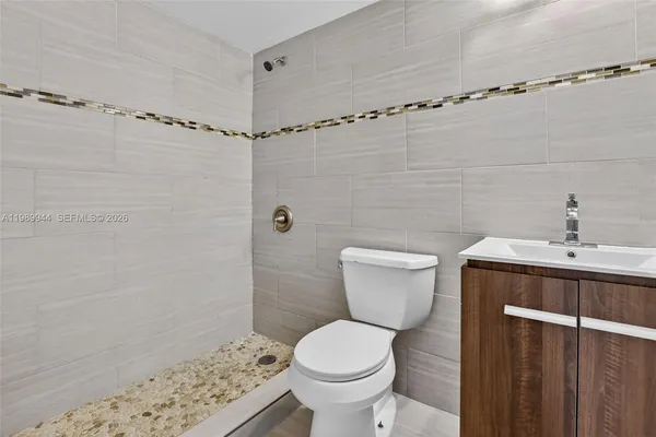 $2,350 | 400 Palm Circle West, Unit 306, Pembroke Pines, FL 33025