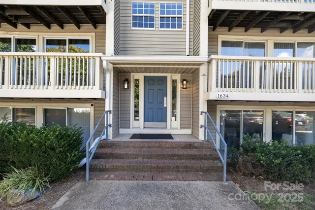 $170,000 | 1634 Arlyn Circle, Unit J, Charlotte, NC 28213