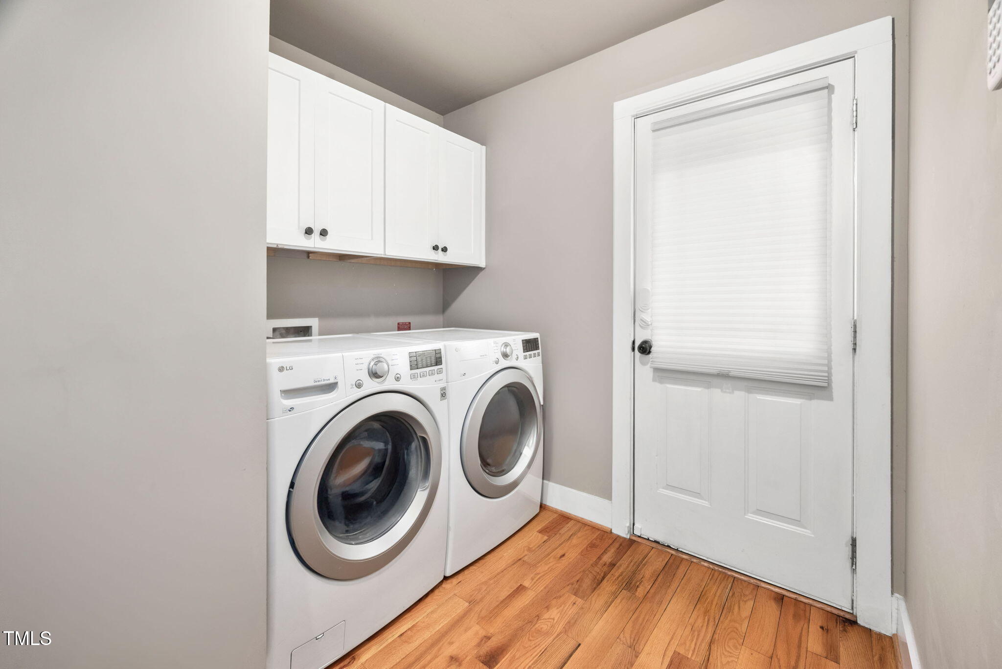 325 Martin Luther King Jr Boulevard Raleigh, NC 27601 - Photo 23 of 32 a view of a kitchen with washer and dryer