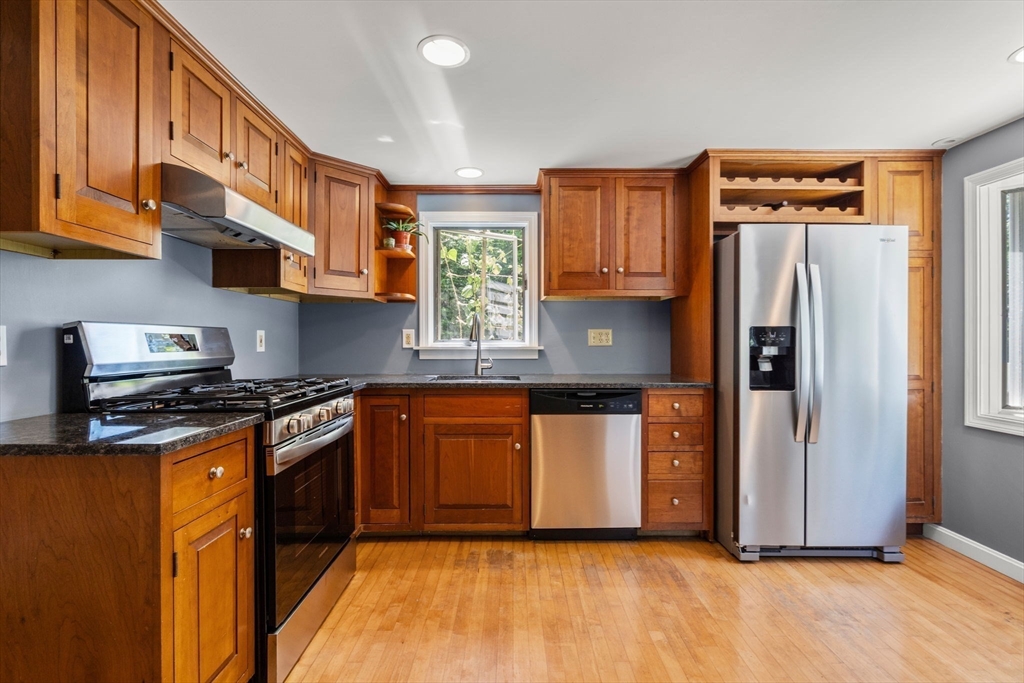 18 Lodge Road Wayland, MA 01778 - Photo 13 of 28