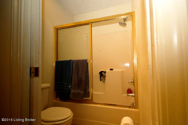 2912 Sunbeam Road Leitchfield, KY 42754 - Photo 30 of 90 bathr1