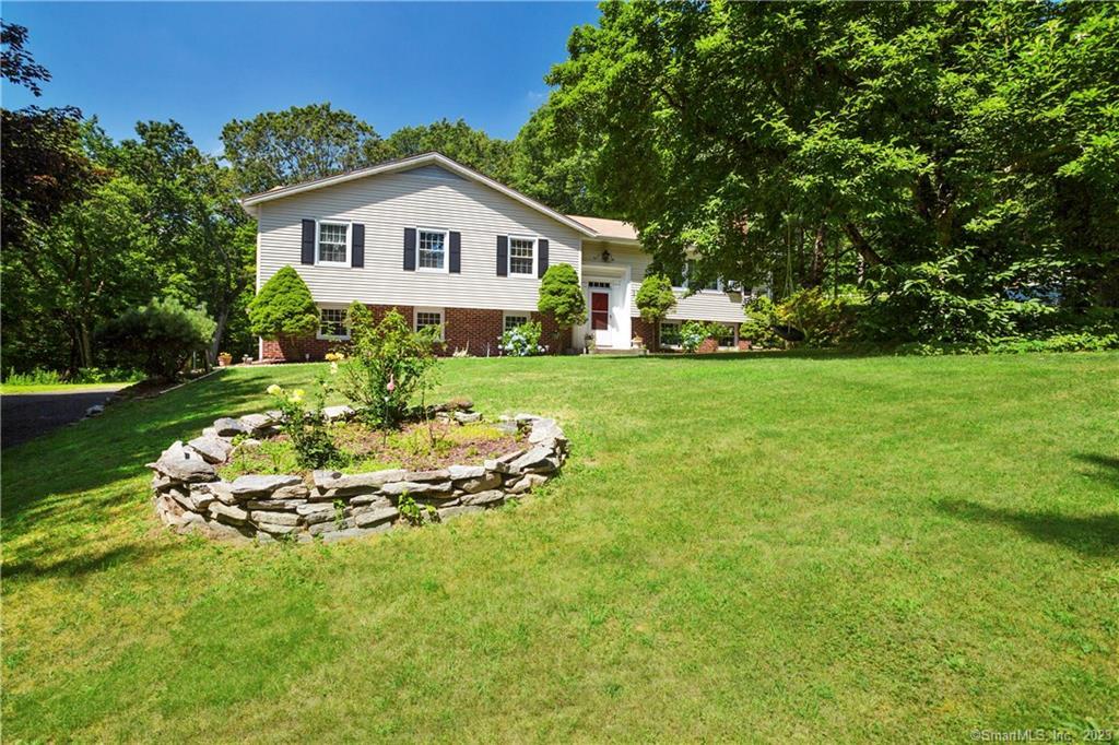 17 Mansfield Road North Haven, CT 06473 - Photo 1 of 1 Gallery Image 1