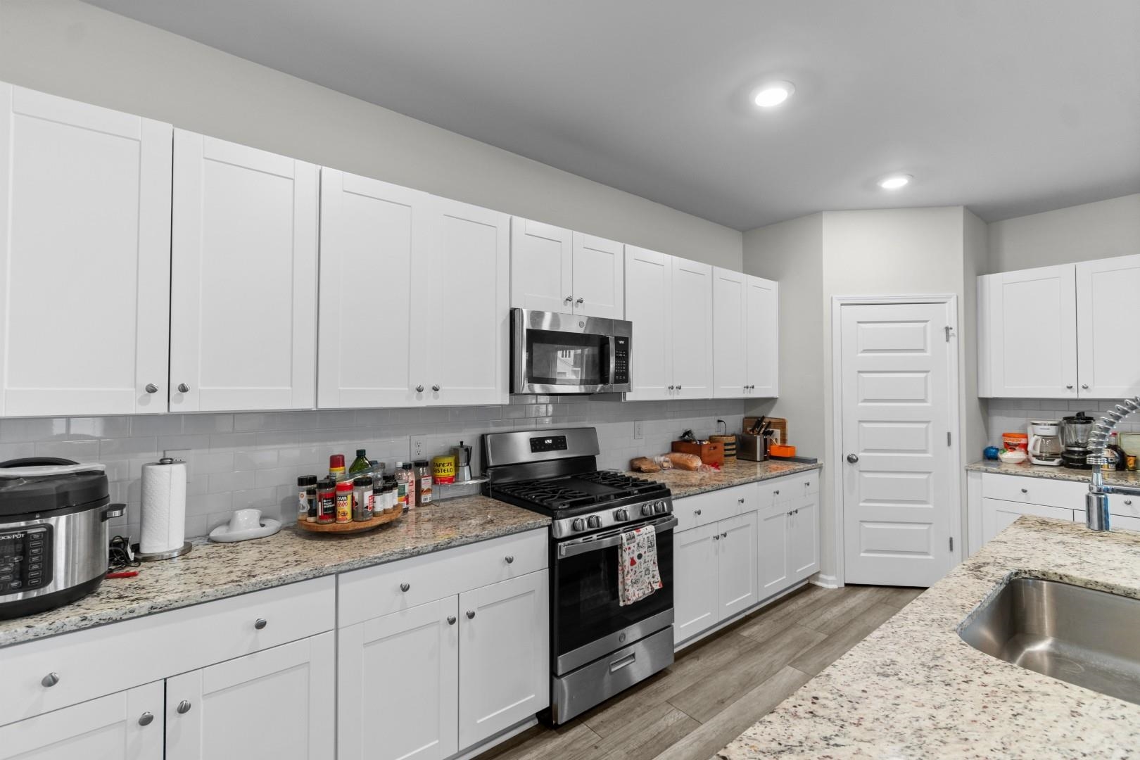 1111 Saltgrass Way Myrtle Beach, SC 29588 - Photo 8 of 38