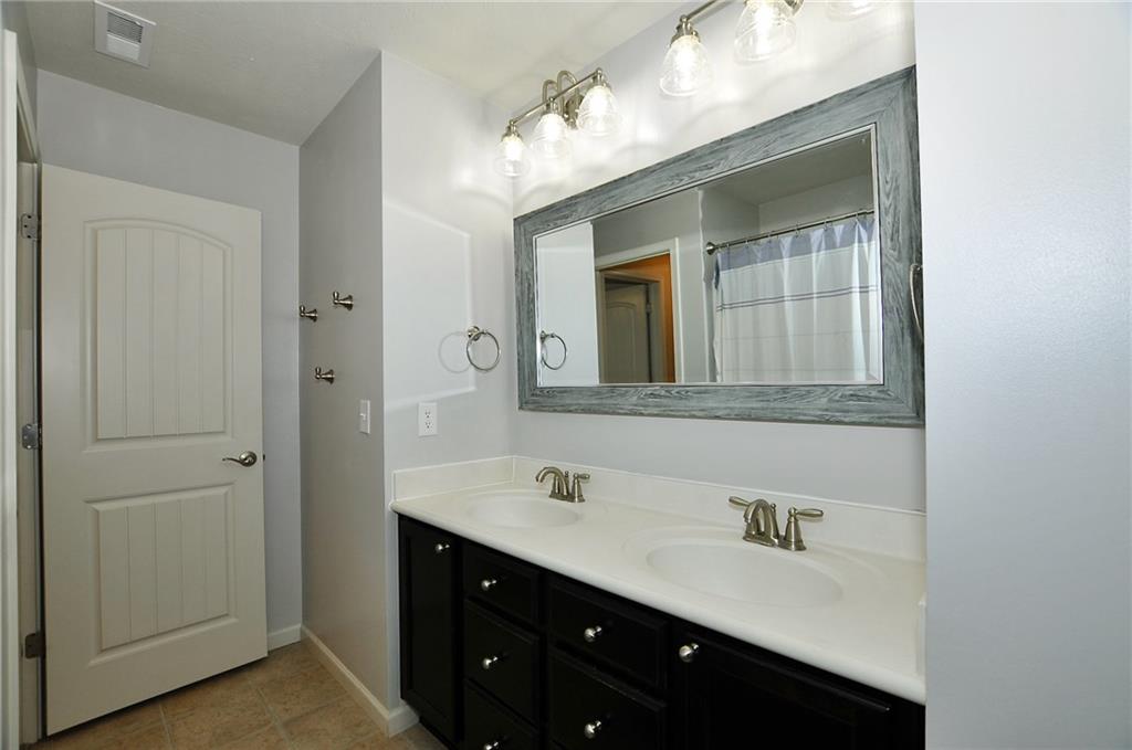 14394 Glapthorn Road Fishers, IN 46037 - Photo 24 of 42 Gallery Image 24