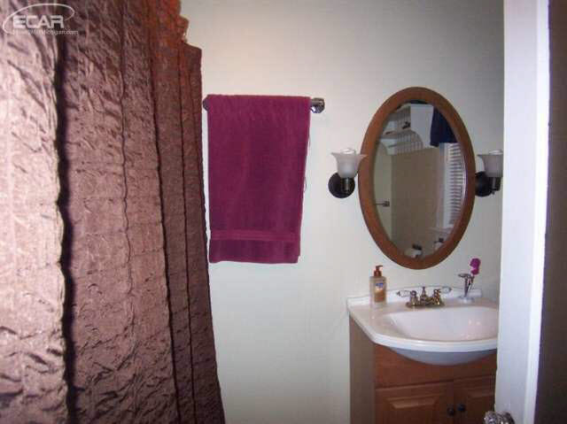 9472 Bray Road Millington, MI 48746 - Photo 5 of 14 20453199-4.JPG