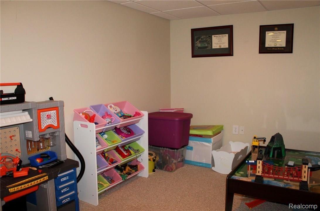 45071 Glengarry Road Canton, MI 48188 - Photo 43 of 51 IMG_0730.JPG