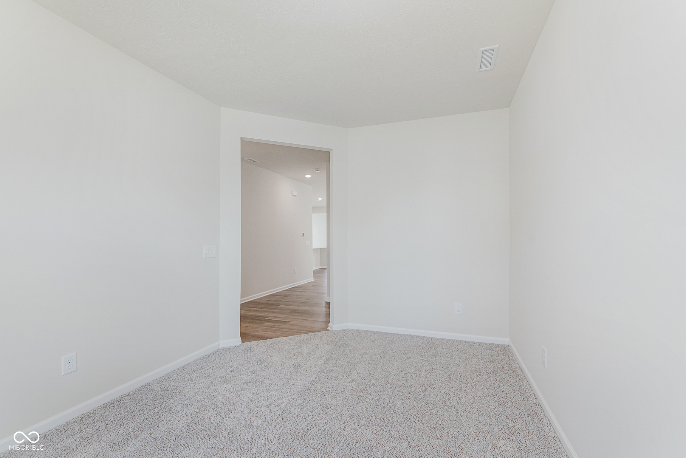 2681 Penn Avenue Plainfield, IN 46168 - Photo 3 of 33